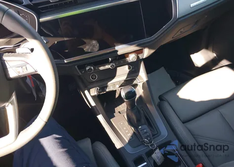 2025 Audi Q3 Premium 45 Tfsi S Line Quattro Tiptronic from USA, damaged, VIN WA1DECF31S1017208